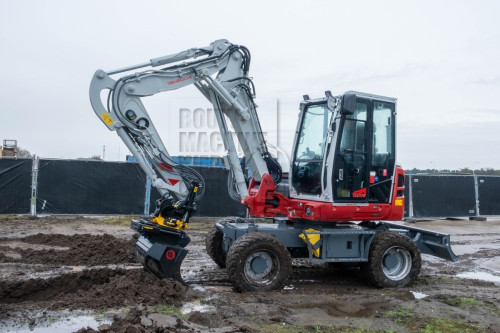 Takeuchi TB370W 15